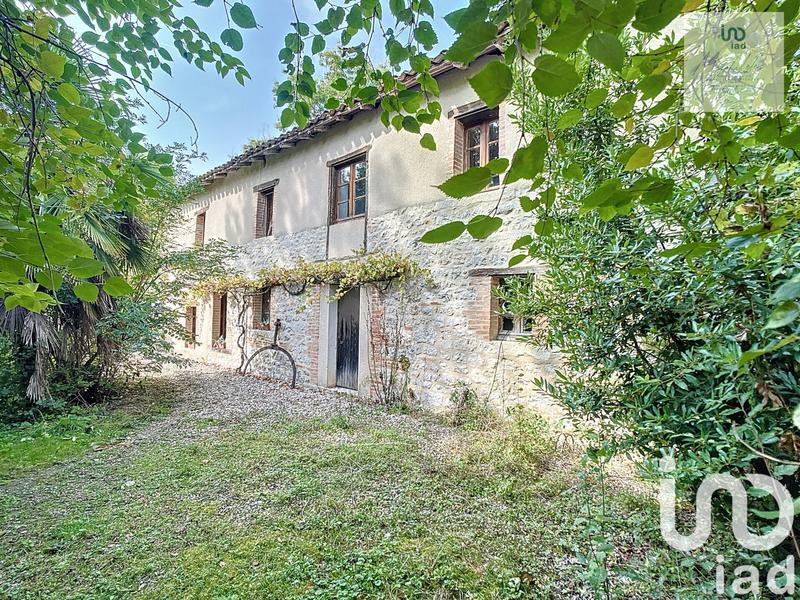 Maison - 220 m² - 10 pièces