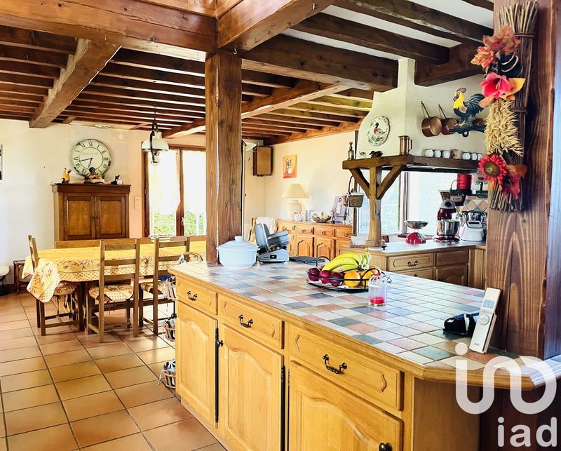 Maison - 275 m² - 8 pièces