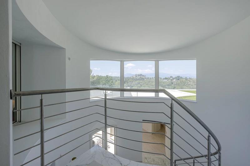 Maison - 540 m² - 10 pièces