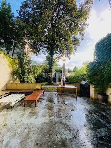 Maison - 180 m² - 8 pièces