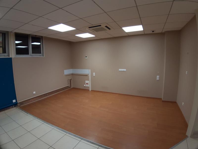 Local commercial - 229 m² - 6 pièces