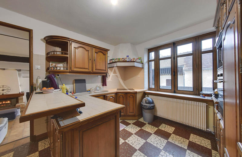 Maison - 180 m² - 7 pièces