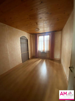 Maison - 130 m² - 7 pièces