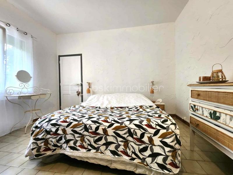 Maison - 246 m² - 10 pièces