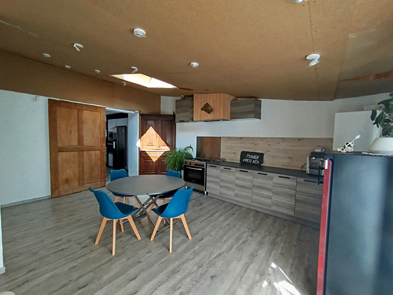 Maison - 185 m² - 7 pièces