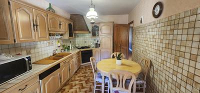 Maison - 210 m² - 7 pièces