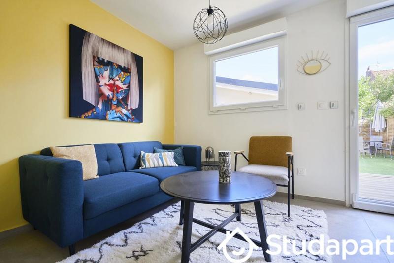 Chambre - 10 m² - 1 pièce