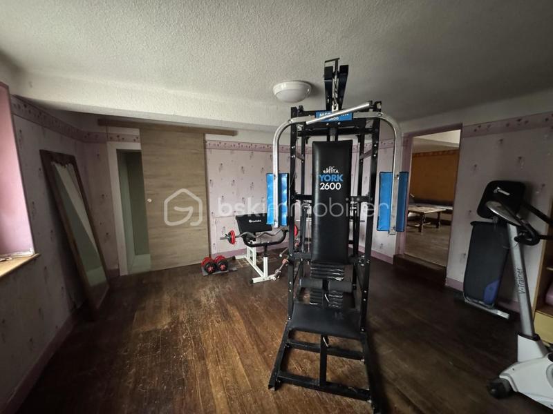 Maison - 230 m² - 11 pièces