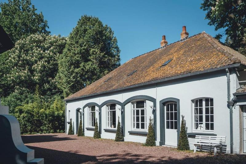 Demeure - 436 m² - 10 pièces