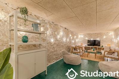 Chambre - 10 m² - 1 pièce