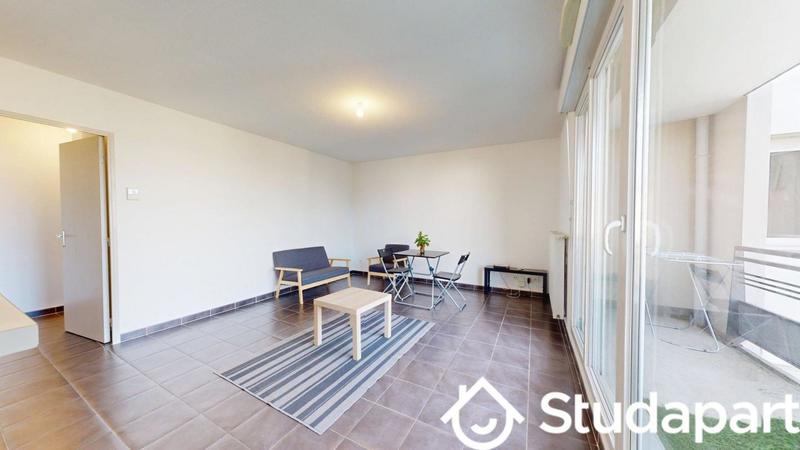 Chambre - 10 m² - 1 pièce