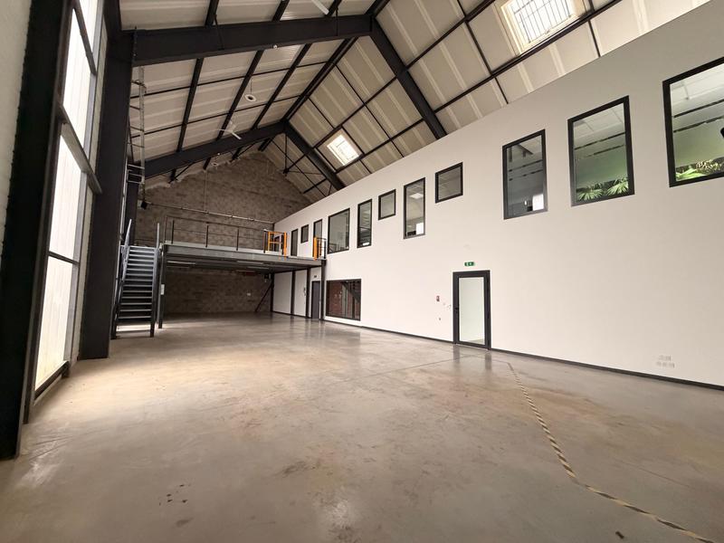 Local commercial - 451 m² - 8 pièces