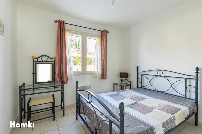 Villa - 100 m² - 5 pièces