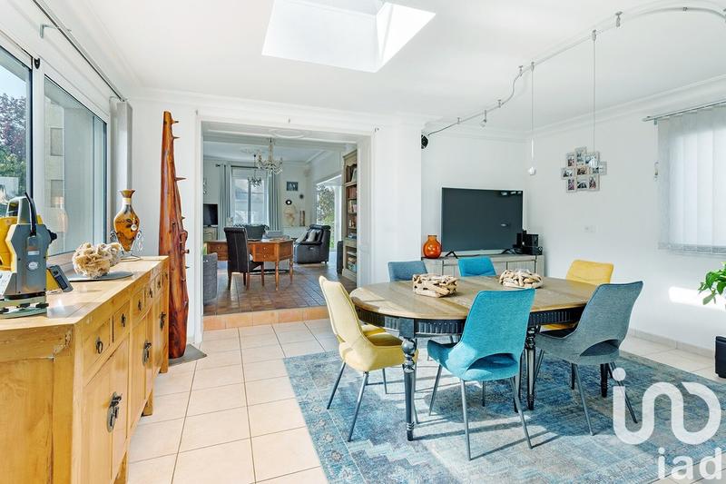 Maison - 210 m² - 7 pièces