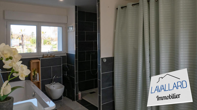 Maison - 190 m² - 7 pièces