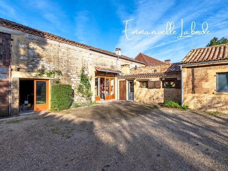 Maison en pierre - 240 m² - 10 pièces