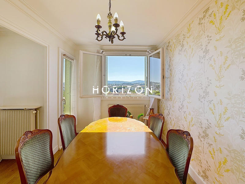 Appartement - 80 m² - 4 pièces