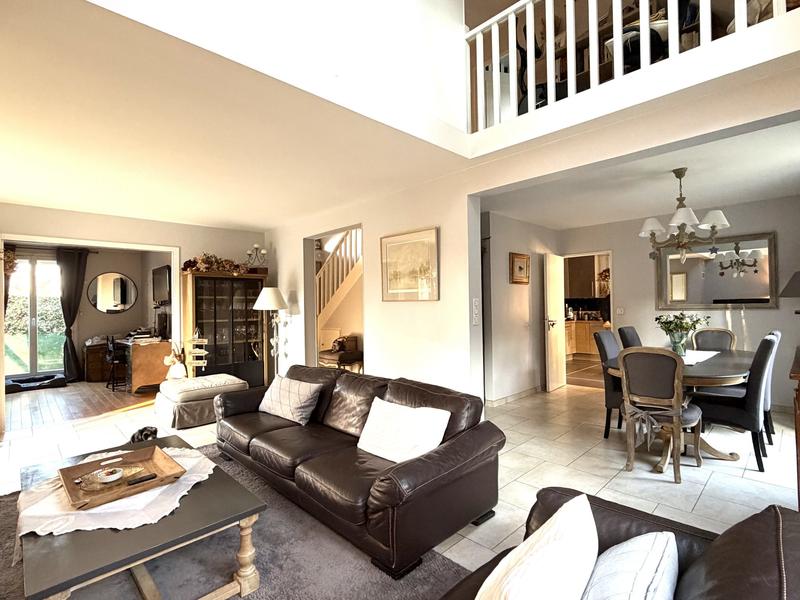 Maison - 145 m² - 6 pièces