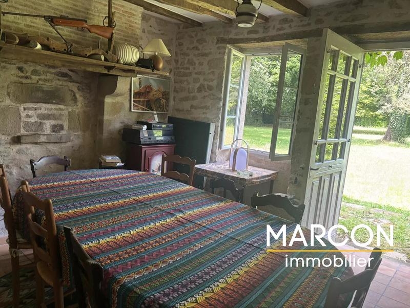 Propriété - 212 m² - 9 pièces