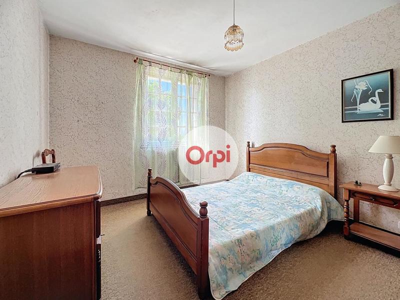 Maison - 180 m² - 9 pièces