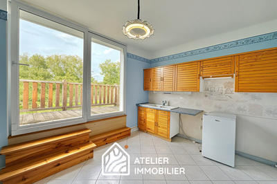 Maison - 176 m² - 8 pièces