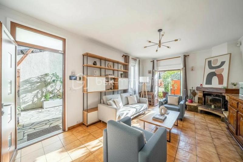 Pavillon - 90 m² - 5 pièces