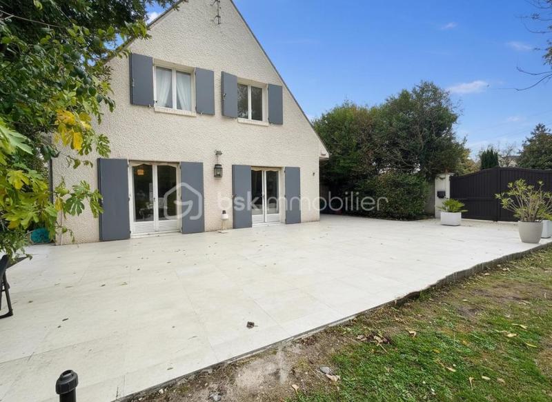 Maison - 154 m² - 8 pièces