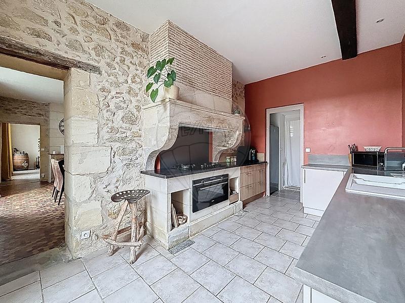 Maison - 224 m² - 7 pièces