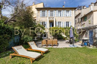 Maison de ville - 230 m² - 9 pièces