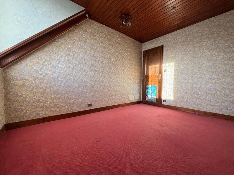 Maison - 225 m² - 8 pièces