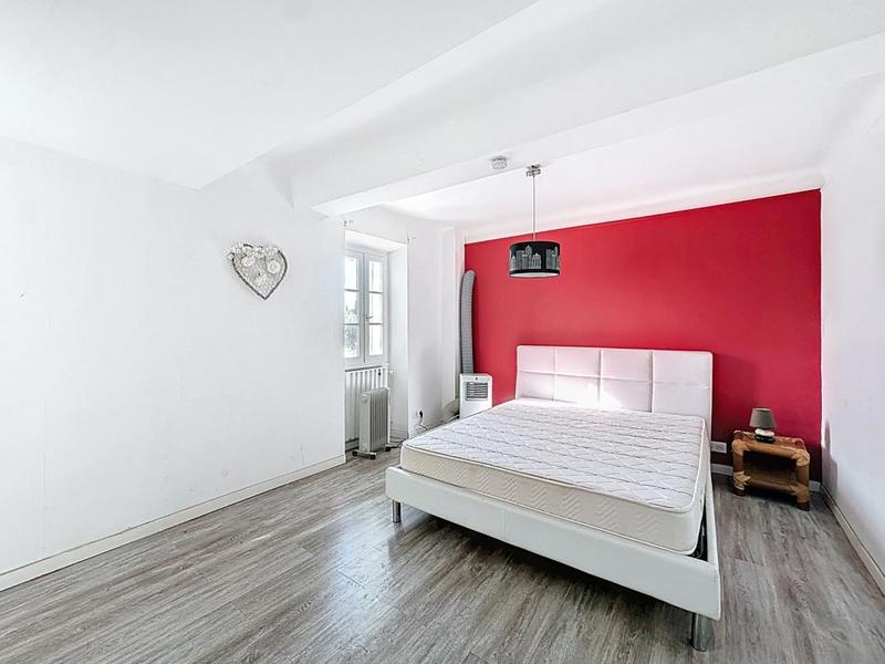 Mas - 350 m² - 6 pièces