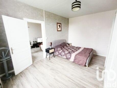 Maison - 142 m² - 8 pièces