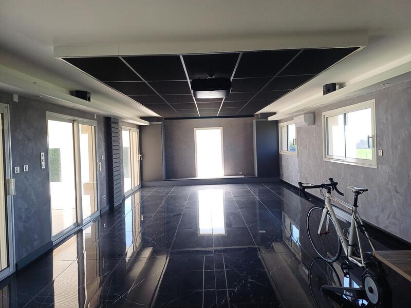 Maison - 234 m² - 7 pièces