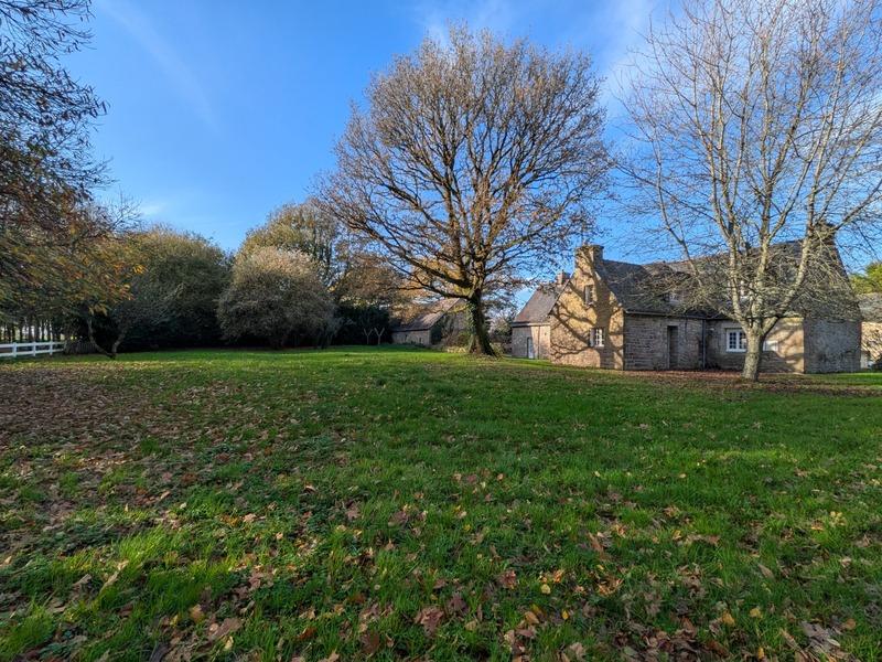 Propriété - 180 m² - 6 pièces