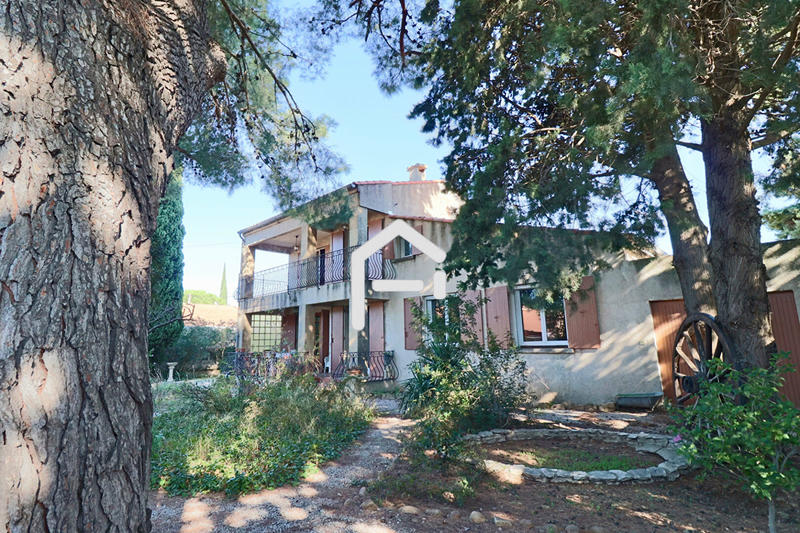 Villa - 140 m² - 8 pièces