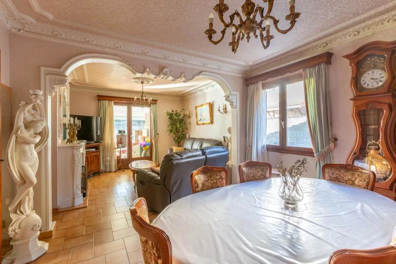 Maison - 104 m² - 5 pièces