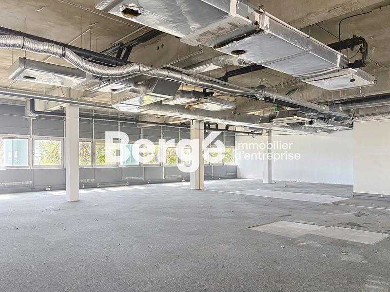 Entrepôt - 691 m²