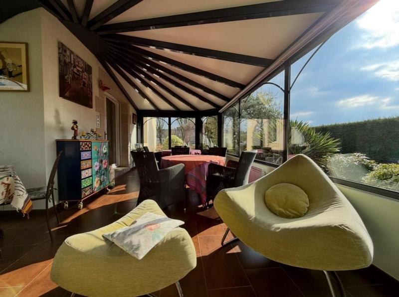 Maison - 254 m² - 12 pièces