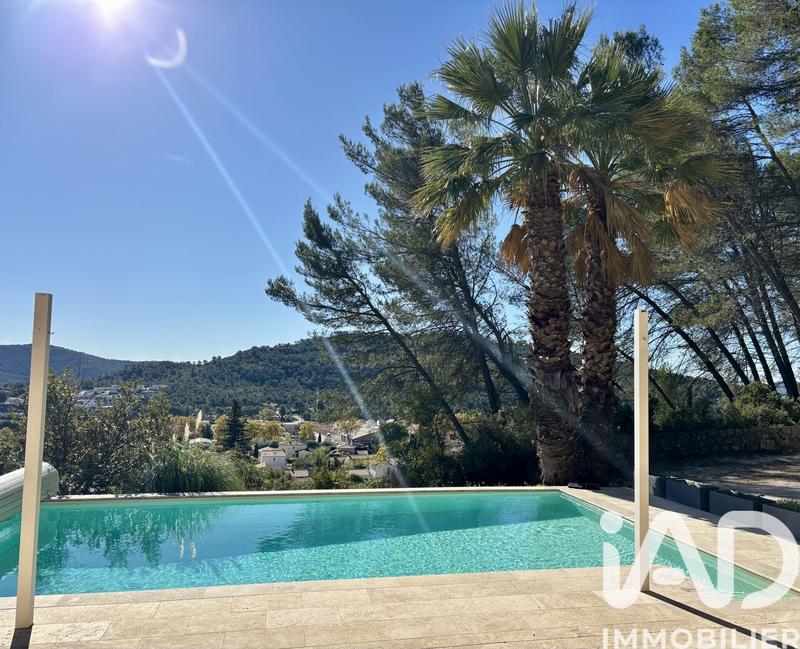 Maison - 166 m² - 6 pièces