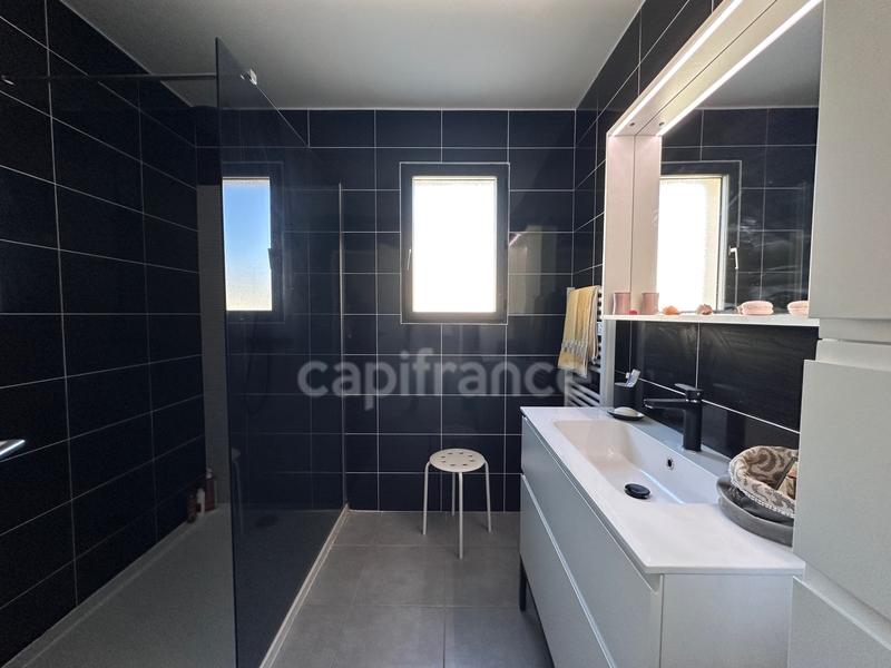 Maison - 92 m² - 4 pièces