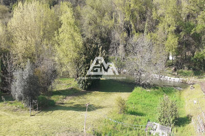 Propriété - 220 m² - 9 pièces