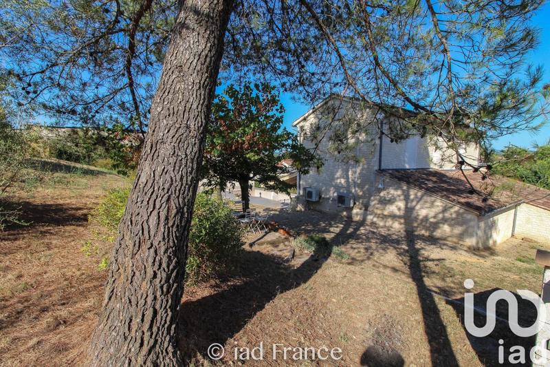 Maison - 230 m² - 9 pièces