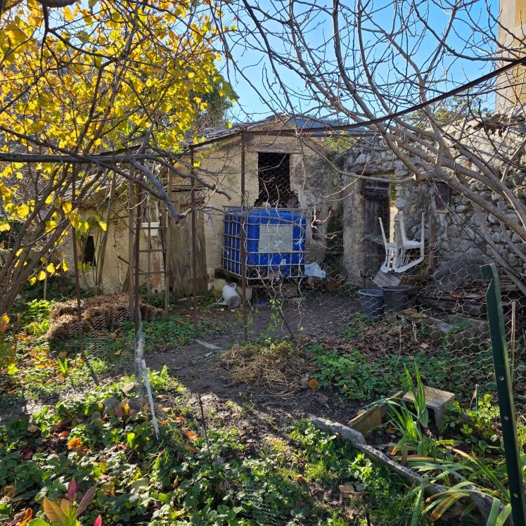 Terrain constructible - 281 m²