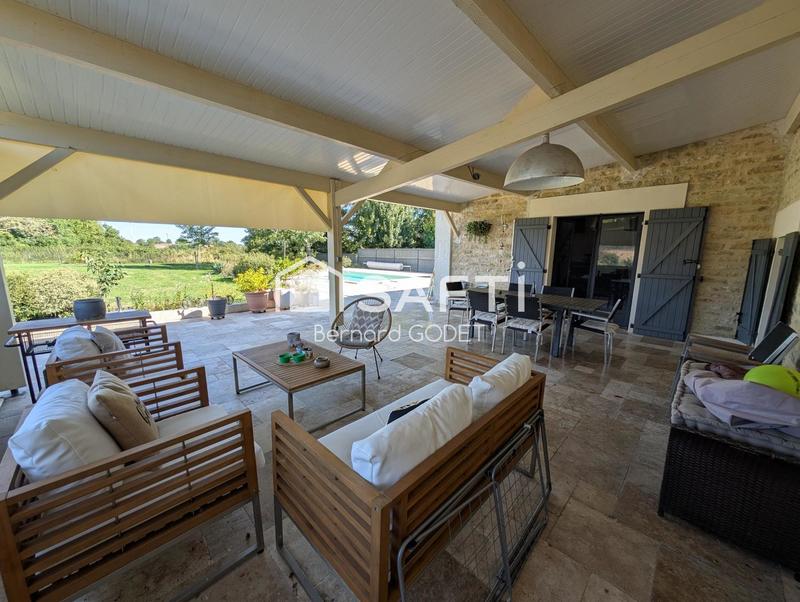 Maison - 338 m² - 11 pièces