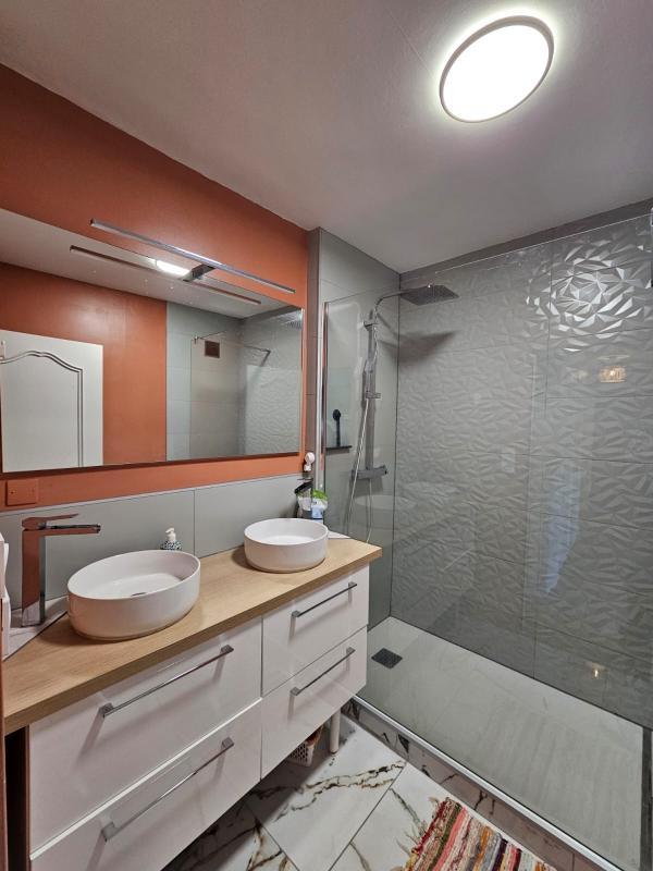 Chambre - 85 m² - 5 pièces