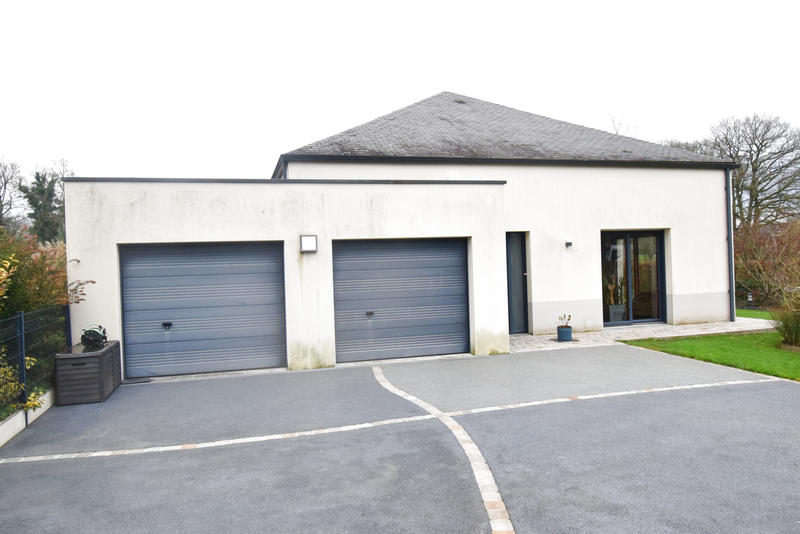 Maison - 143 m² - 10 pièces