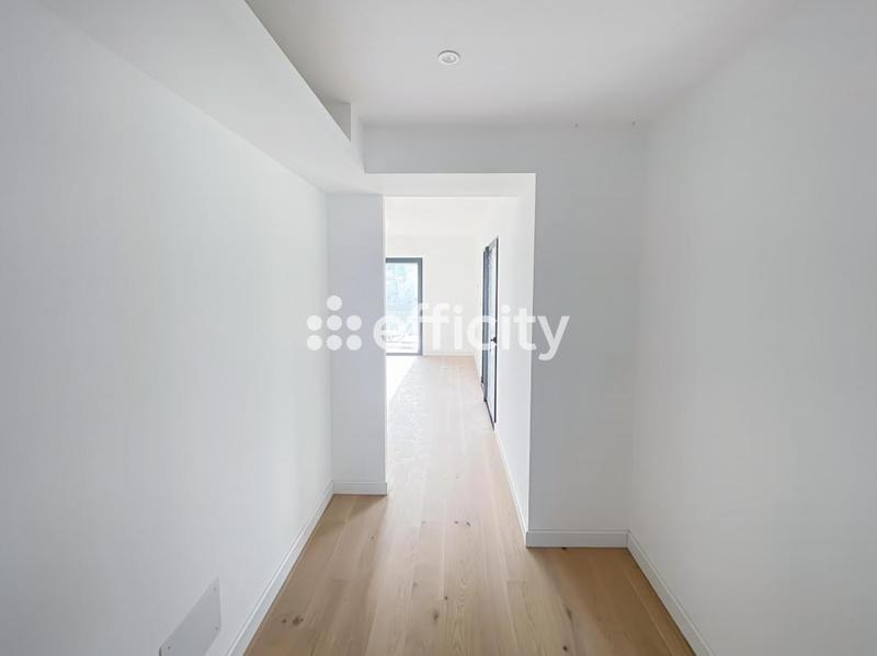 Maison - 150 m² - 4 pièces