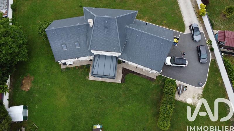 Maison - 223 m² - 7 pièces