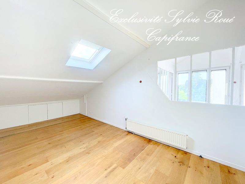 Loft - 135 m² - 4 pièces