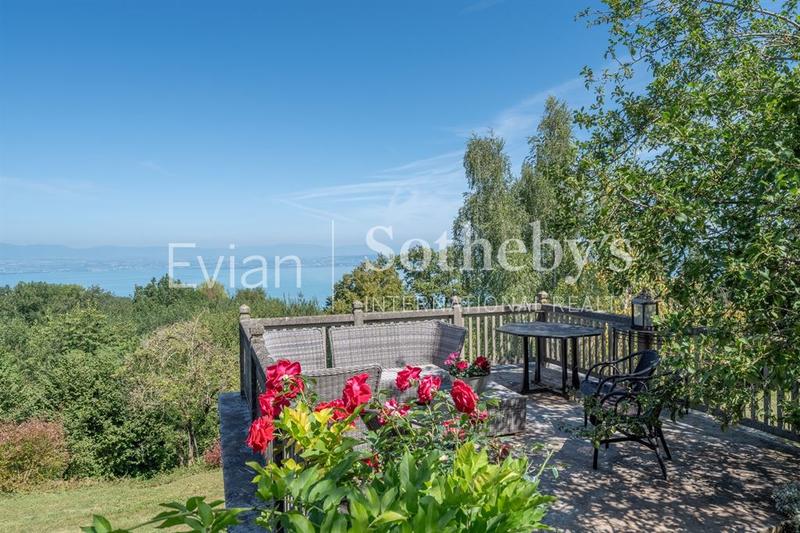 Maison - 261 m² - 13 pièces